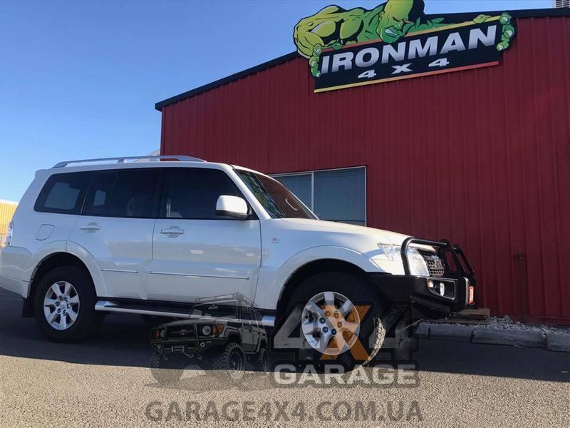 Посилений комплект підвіски IronMan Mitsubishi Pajero Wagon 4 (з газомасляними амортизаторами) 12714GR (2шт), 12713GR фото