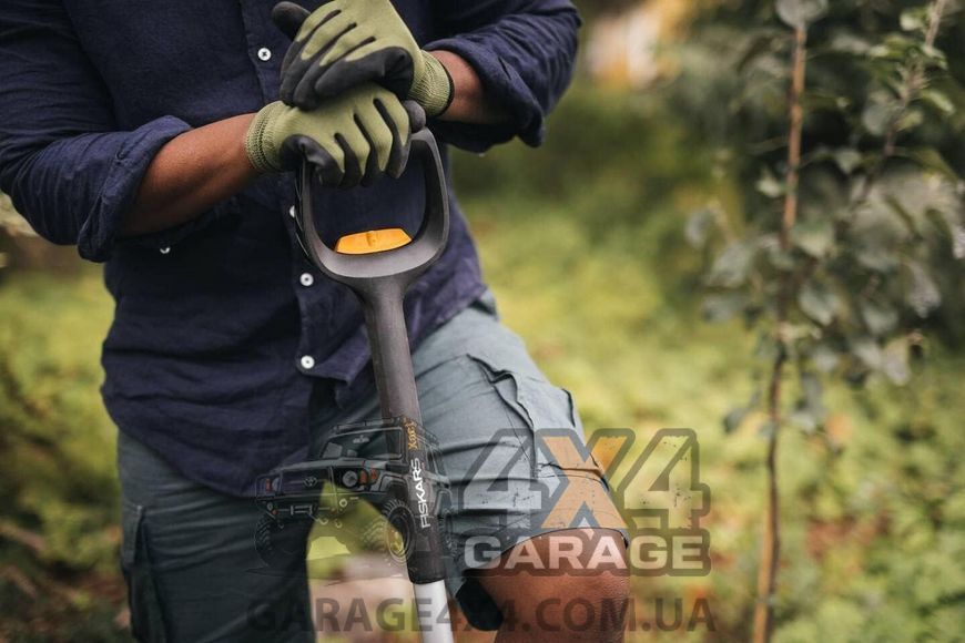 Совковая лопата Fiskars Xact 1066734 с телескопической ручкой 1066734 фото