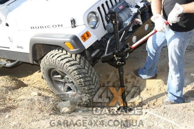 Чугунный реечный домкрат Hi-Lift Jack X-Treme (1,2 метра) XT-485 фото