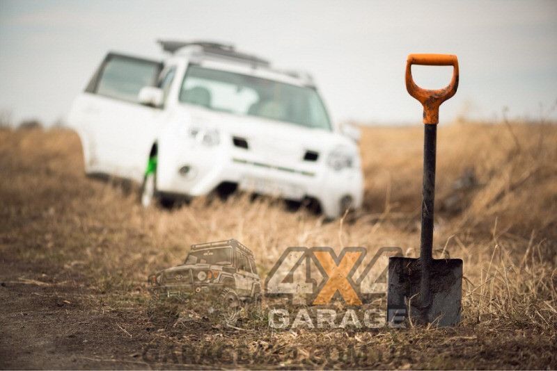 Лопата в машину з короткою ручкою Fiskars Solid (1066715)