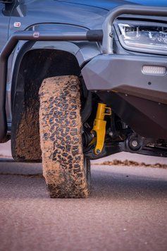 Передний амортизатор-стойка OME Nitrocharger Sport для VW Amarok 2010 - 2021 90012 фото