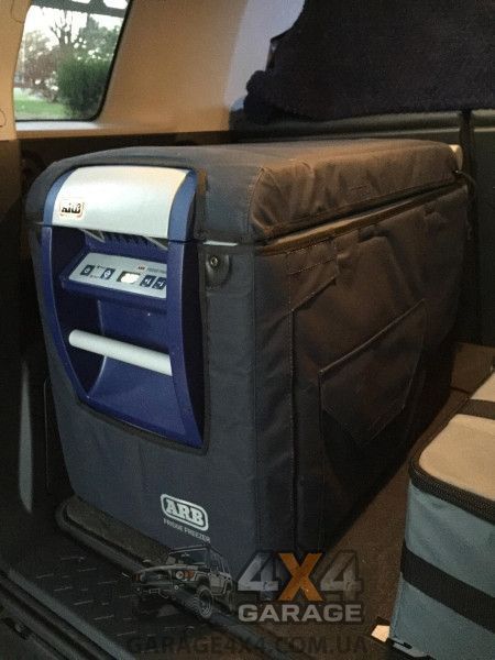 Захисний чохол на автомобільний холодильник ARB Fridge Freezer 78L 10900015 / 45 фото