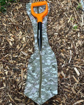 Чехол для автомобильной лопаты Fiskars Solid камуфляж (Пиксель / Оксфорд 600D) 131419 фото