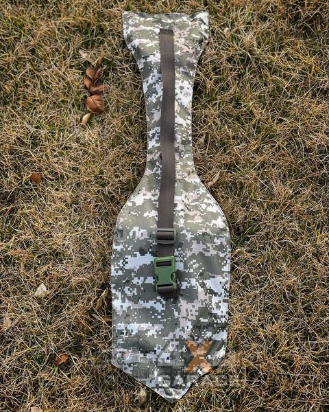 Чехол для автомобильной лопаты Fiskars Solid камуфляж (Пиксель / Оксфорд 600D) 131419 фото