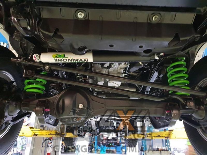 Посилений демпфер кермового керування Ironman для Toyota Land Cruiser / 75 / 80 / 105 3524 фото