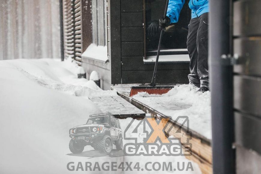 Універсальна садова щітка Fiskars Solid L (1025926) 1025926 фото