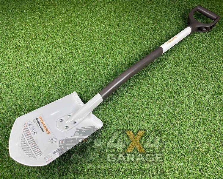 Легкая штыковая лопата Fiskars White 131513 (105 см) 1019605 фото