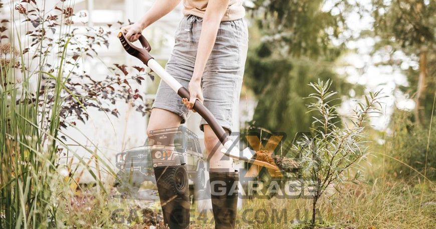 Легкая штыковая лопата Fiskars White 131513 (105 см) 1019605 фото