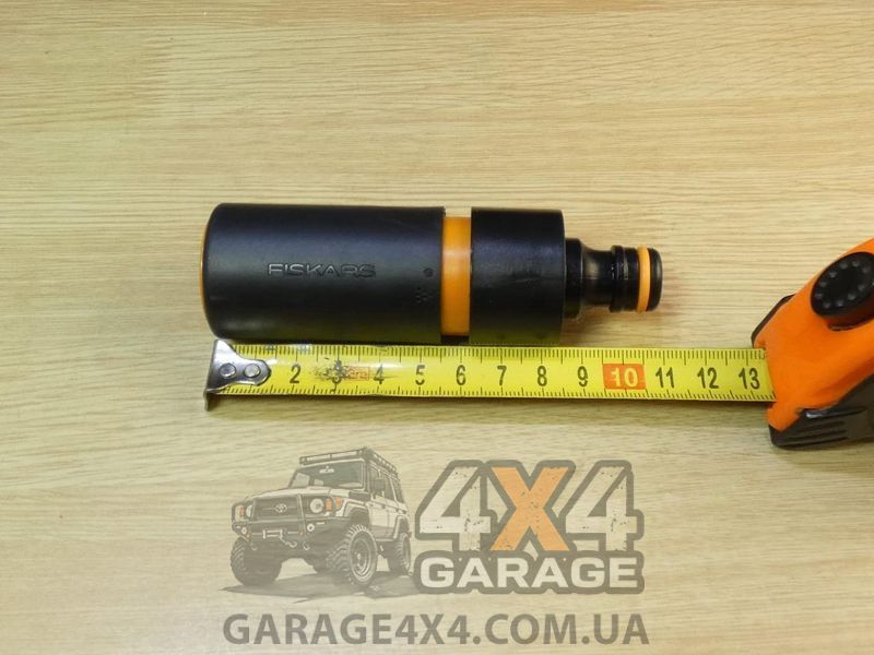 Насадка на шланг для садового полива Fiskars 1027088 (регулируемая) 1027088 фото