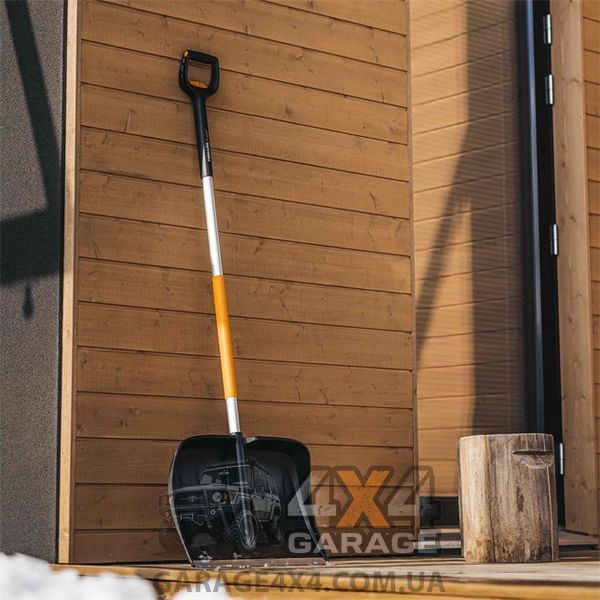 Лопата - скрепер для уборки снега с телескопической ручкой Fiskars X-series (1057189) 1057189 фото