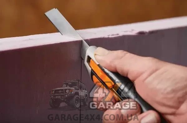 Ніж з висувним сегментним лезом 18 мм Fiskars Pro CarbonMax (1027227)