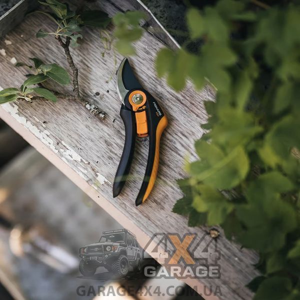 Площинний садовий секатор Fiskars SmartFit P541 (1057169) 1057169 фото