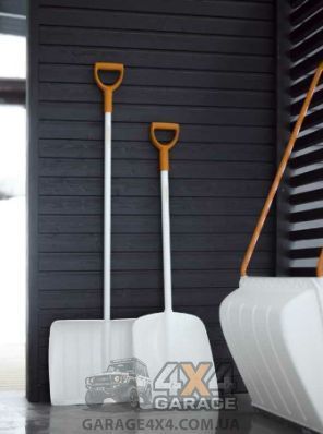 Скрепер - лопата для уборки снега Fiskars White Snow (1052522) 1052522 фото