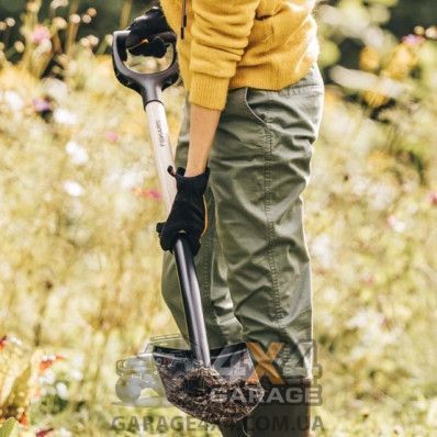 Лопата с деревянной ручкой Fiskars Solid 1066721 1066721 фото