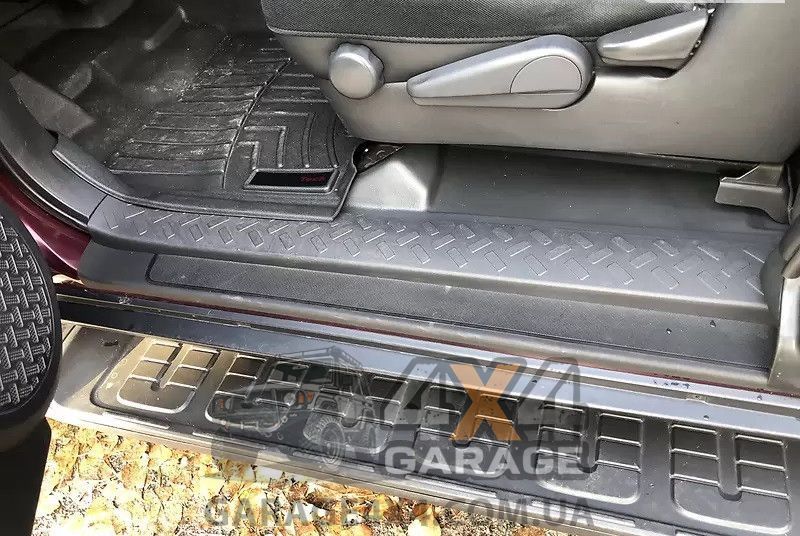 Передні брудозахисні гумові килимки WeatherTech для Toyota FJ Cruiser (2007-10 / АКПП) 443111 фото