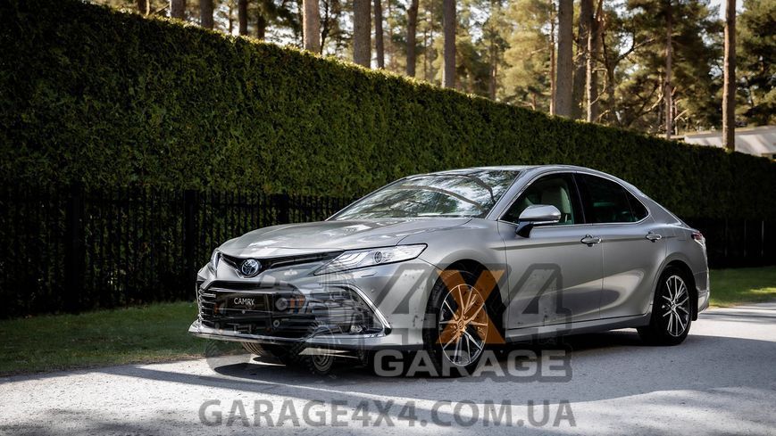 Усиленный передний перфорированный тормозной диск DBA Street X Gold для Toyota Camry V70 (2017 - н.в.) DBA2744X фото