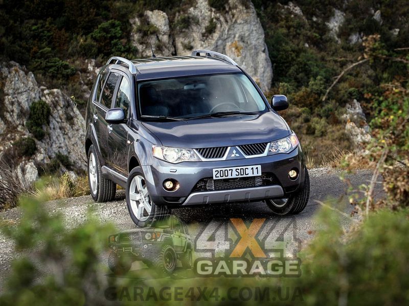 Передние тормозные колодки HAWK HPS для Mitsubishi Pajero Sport 1 (2001-2008) HB214F.618 фото