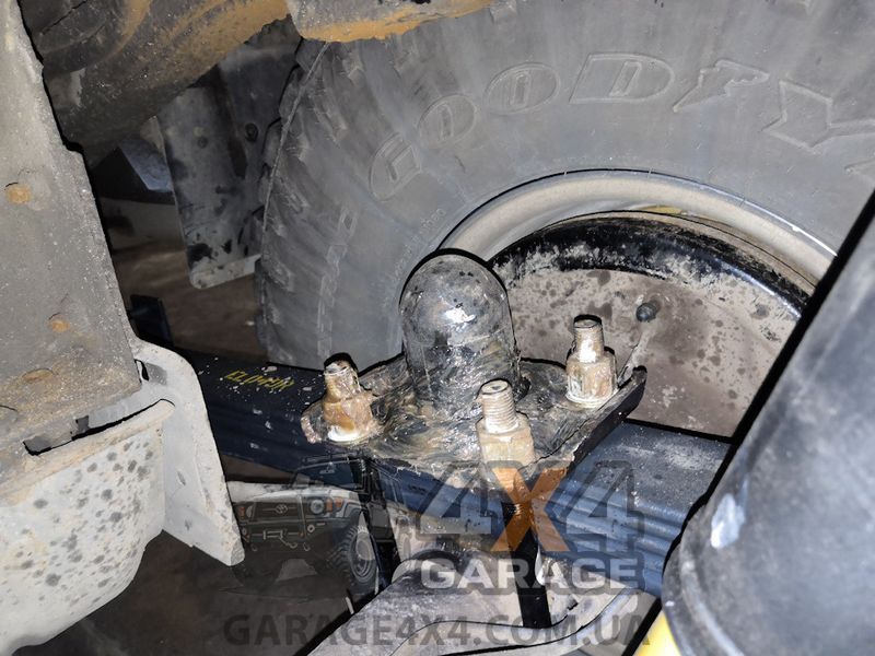Комплект стремянок (U-болтов) OME для Mitsubishi L200 2006-2015 OMEU71 фото
