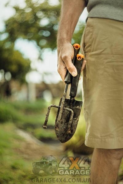 Cадовая лопатка Fiskars Ergo 1027017 (металлическая) 1027017 фото