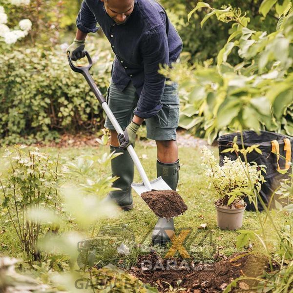 Прямая штыковая лопата Fiskars Xact 1066733 с телескопической ручкой 1066733 фото