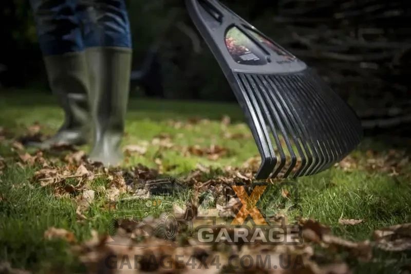 Большие садовые грабли для уборки листьев Fiskars Solid XL (1015645) 1015645 фото