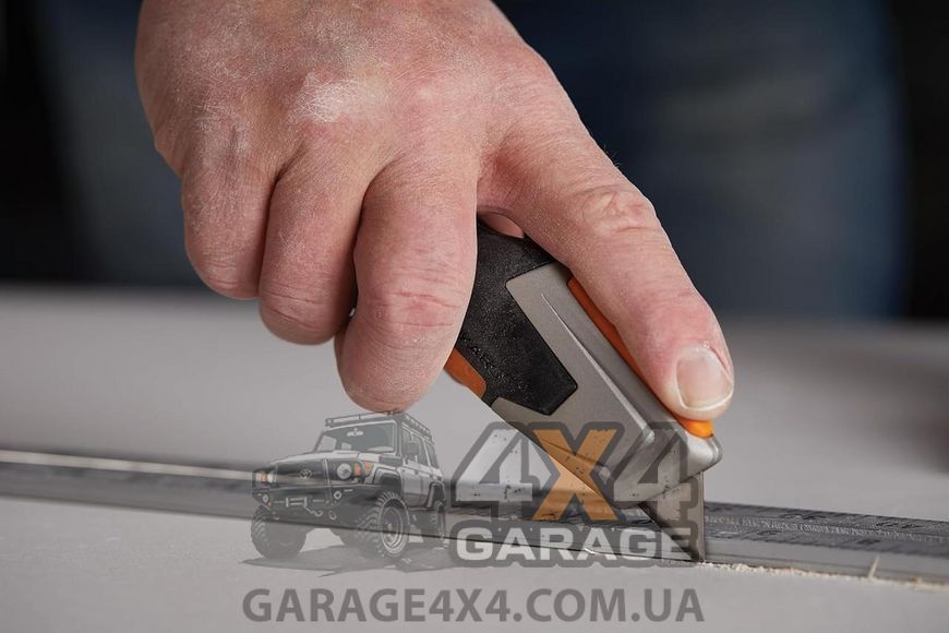Выдвижной нож Fiskars Pro CarbonMax (1027223) 1027223 фото