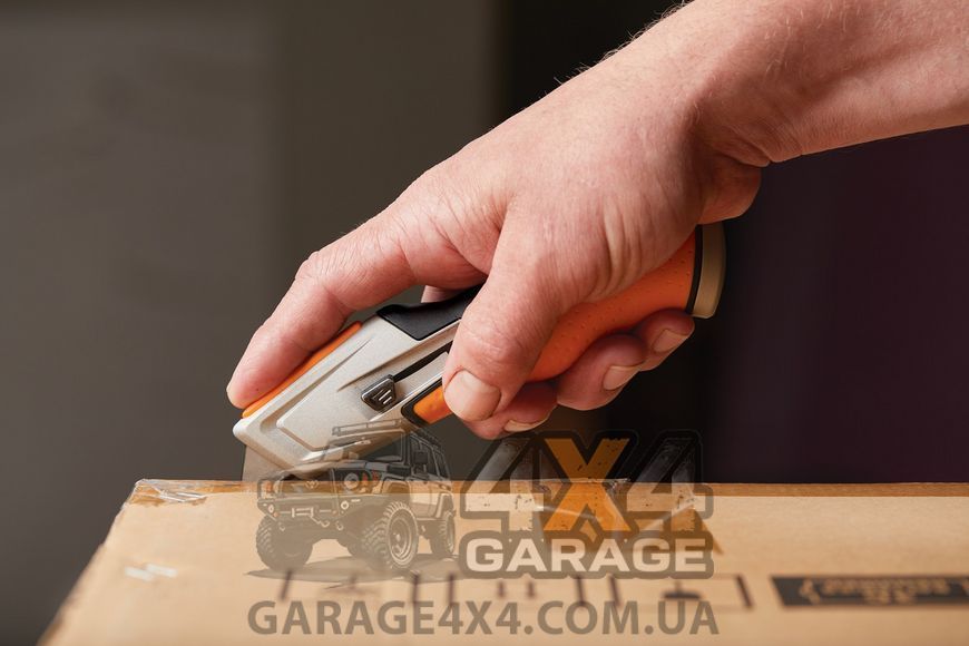 Выдвижной нож Fiskars Pro CarbonMax (1027223) 1027223 фото