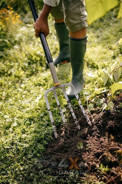 Профессиональные садовые вилы Fiskars Ergonomic 1070679 (132 см) 1070679 фото