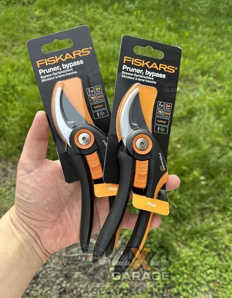 Площинний секатор Fiskars Plus P521 (1057167) 1057167 фото
