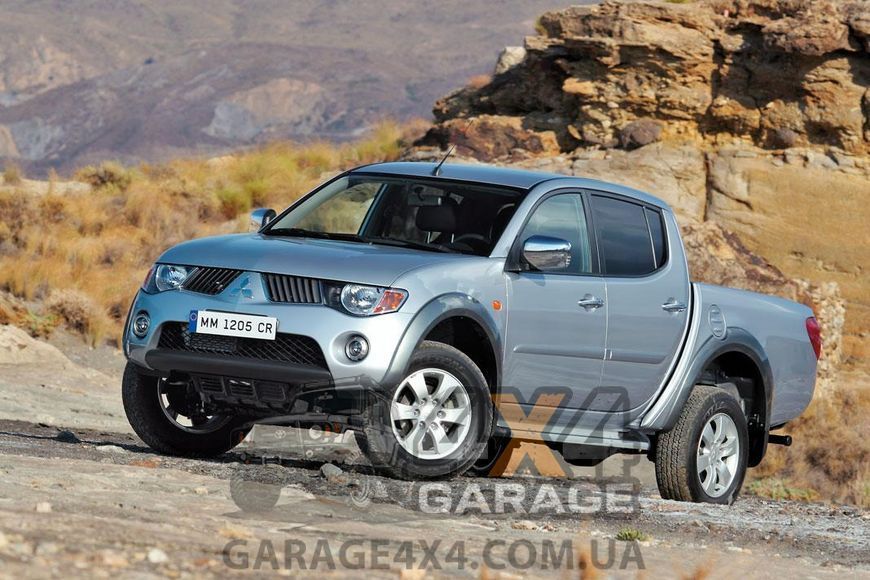 Усиленный передний вентилируемый тормозной диск DBA 4000 Series T3 Slot для Mitsubishi L200 (2006-2018) DBA42208S фото