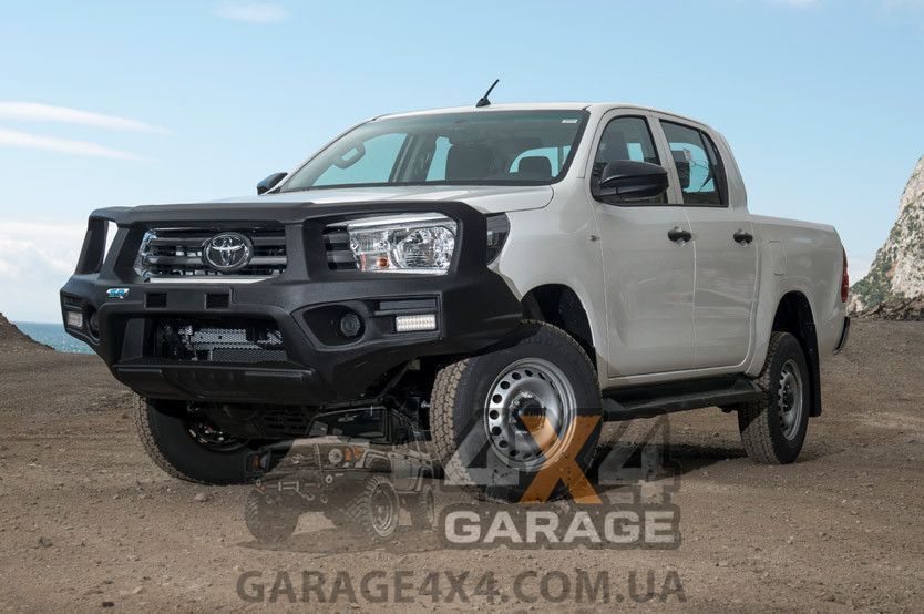 Передний полимерный бампер Smartbar для Toyota Hilux 2015 - н.в. SA173BL171 фото