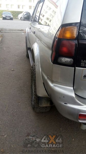 Колесные (ступичные) проставки Hofmann 30 мм для Mitsubishi Pajero Sport 2001-2010: комплект SPV A06 V60 фото