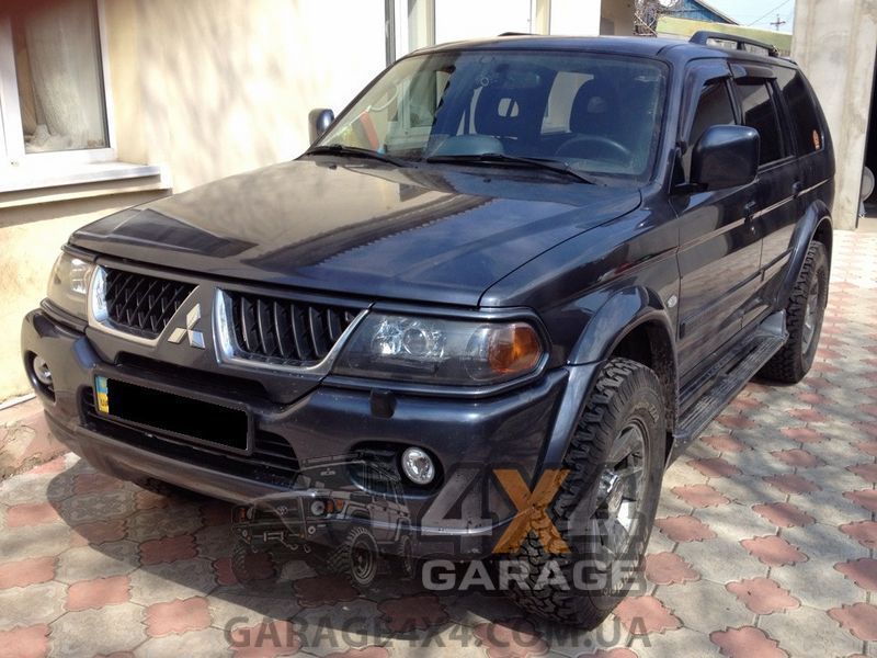 Колесные (ступичные) проставки Hofmann 30 мм для Mitsubishi Pajero Sport 2001-2010: комплект SPV A06 V60 фото