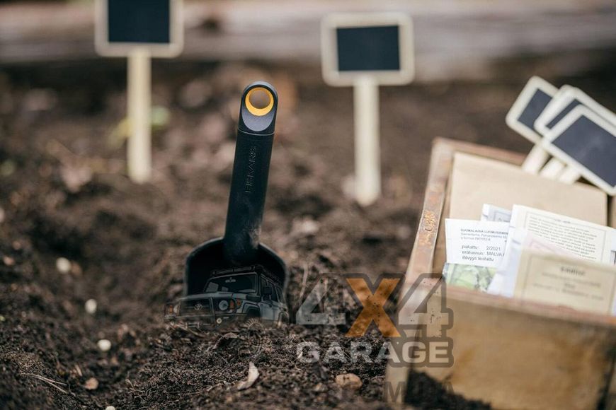 Пластиковый садовый совок Fiskars Solid (1071899) 1071899 фото