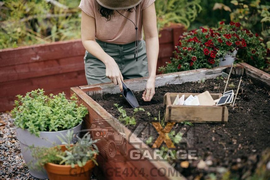 Пластиковый садовый совок Fiskars Solid (1071899) 1071899 фото