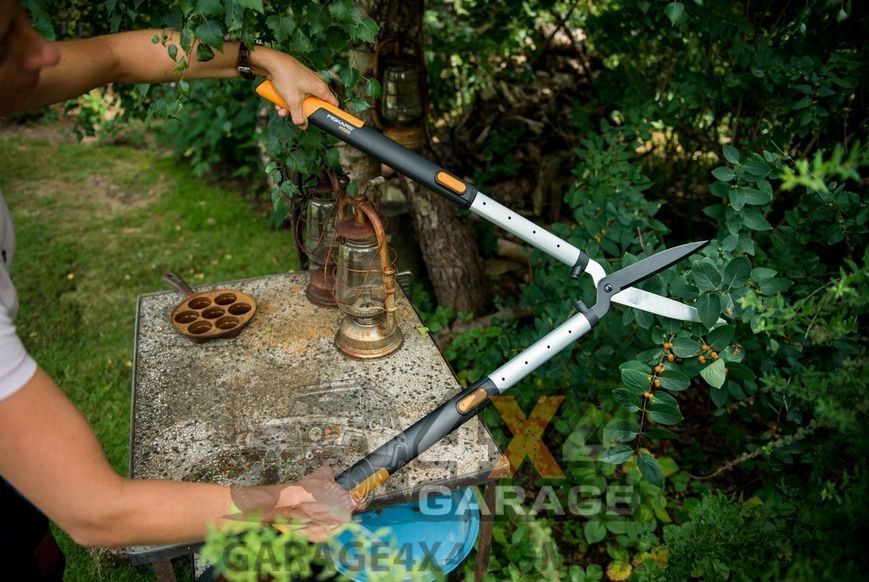 Ножницы для живой изгороди с телескопической ручкой Fiskars SmartFit HS86 (1013565) 1013565 фото