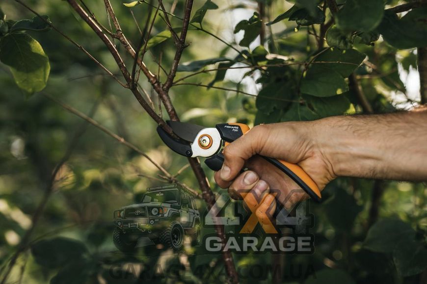 Контактний секатор Fiskars Solid P361 (1057165) 1057165 фото