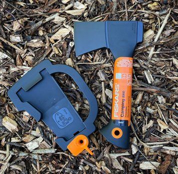 Компактный туристический топор для дров Fiskars Solid A5 (1051084) 1051084 фото
