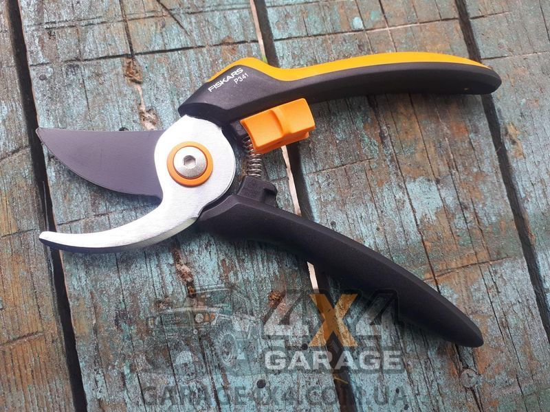 Площинний секатор Fiskars Solid P341 (1057164) 1057164 фото