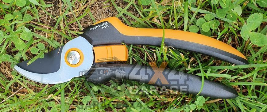 Площинний секатор Fiskars Solid P341 (1057164) 1057164 фото