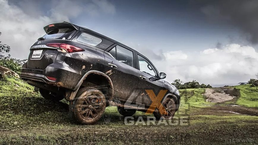 Посилений передній вентильований гальмівний диск DBA 4000 XS HD Series для Toyota Fortuner 2015+ DBA42700XS фото