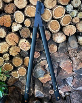 Большой плоскостной сучкорез с загнутыми лезвиями Fiskars SingleStep L38 (1001426) 1001426 фото