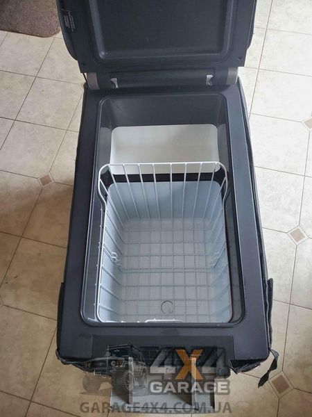 Компактный автомобильный холодильник ARB 47 литров, с функцией заморозки (Fridge Freezer Classic Series 2) 10801473 фото