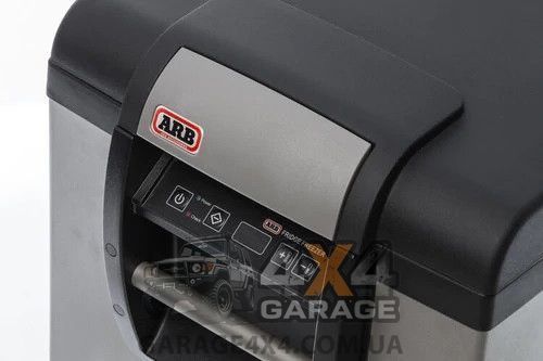 Компактный автомобильный холодильник ARB 47 литров, с функцией заморозки (Fridge Freezer Classic Series 2) 10801473 фото