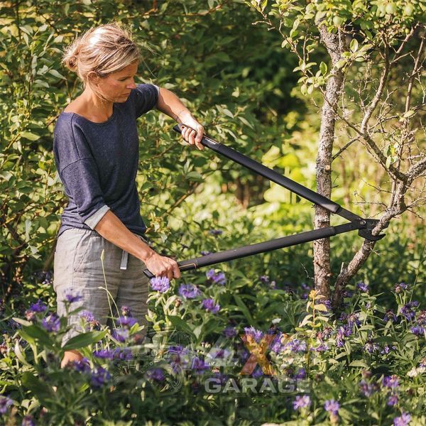 Большой плоскостной сучкорез с загнутыми лезвиями Fiskars SingleStep L38 (1001426) 1001426 фото