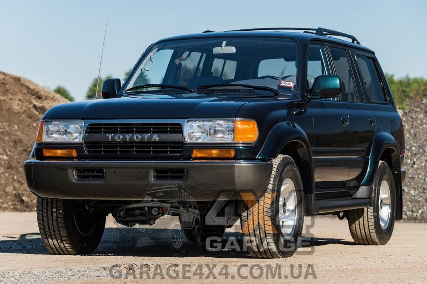 Передний усиленный тормозной диск DBA Street Series T2 Slot для Toyota Land Cruiser 80 DBA784S фото