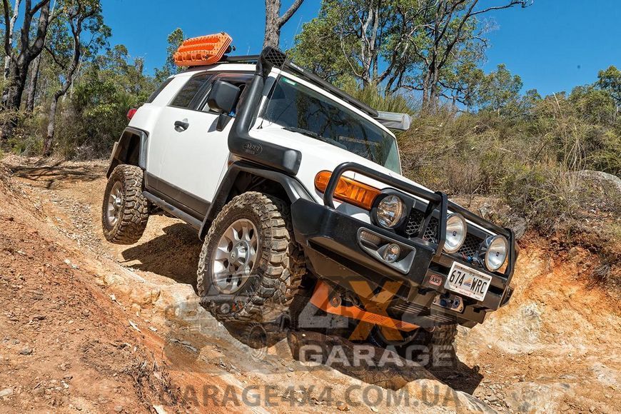 Комплект передніх пружин OME 2884 для Toyota FJ-Cruiser 2011 - н. в. (+60 кг) OME2884 фото