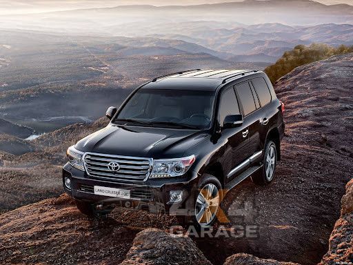 Задние тормозные колодки HAWK Performance Ceramic для Toyota Land Cruiser 200 / Lexus LX570 (Керамические) HB590Z.682 фото