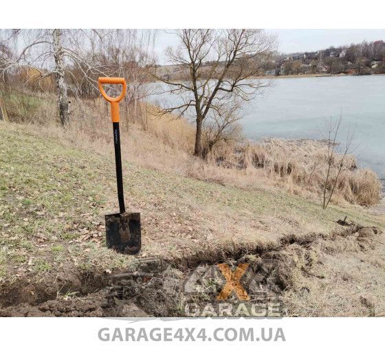 Профессиональная штыковая лопата для копа Fiskars Solid 131413 (1003455 / 1066716) 1066716 / 131413 фото