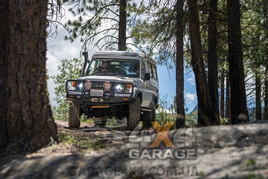 Демпфер рулевого управления OME Toyota Land Cruiser 75/80/105 OMESD24 фото